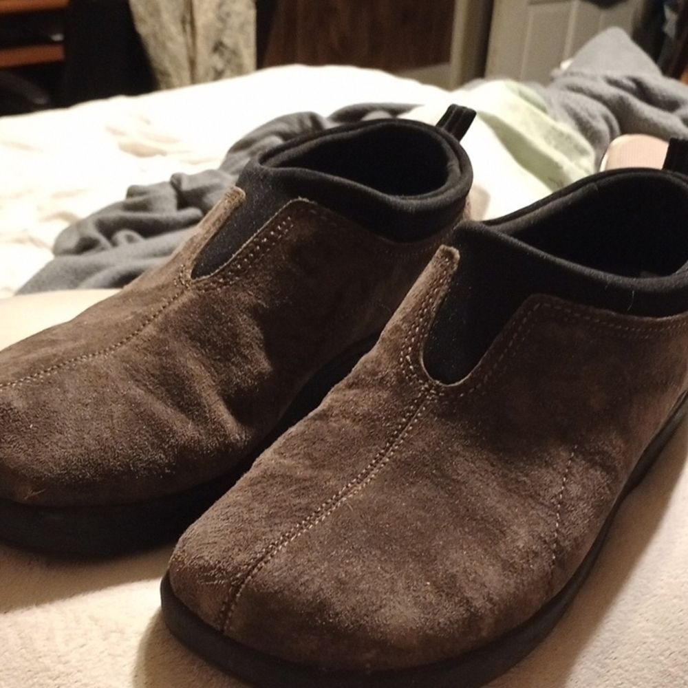 Eddie Bauer Brown Suede Slip-On Flats